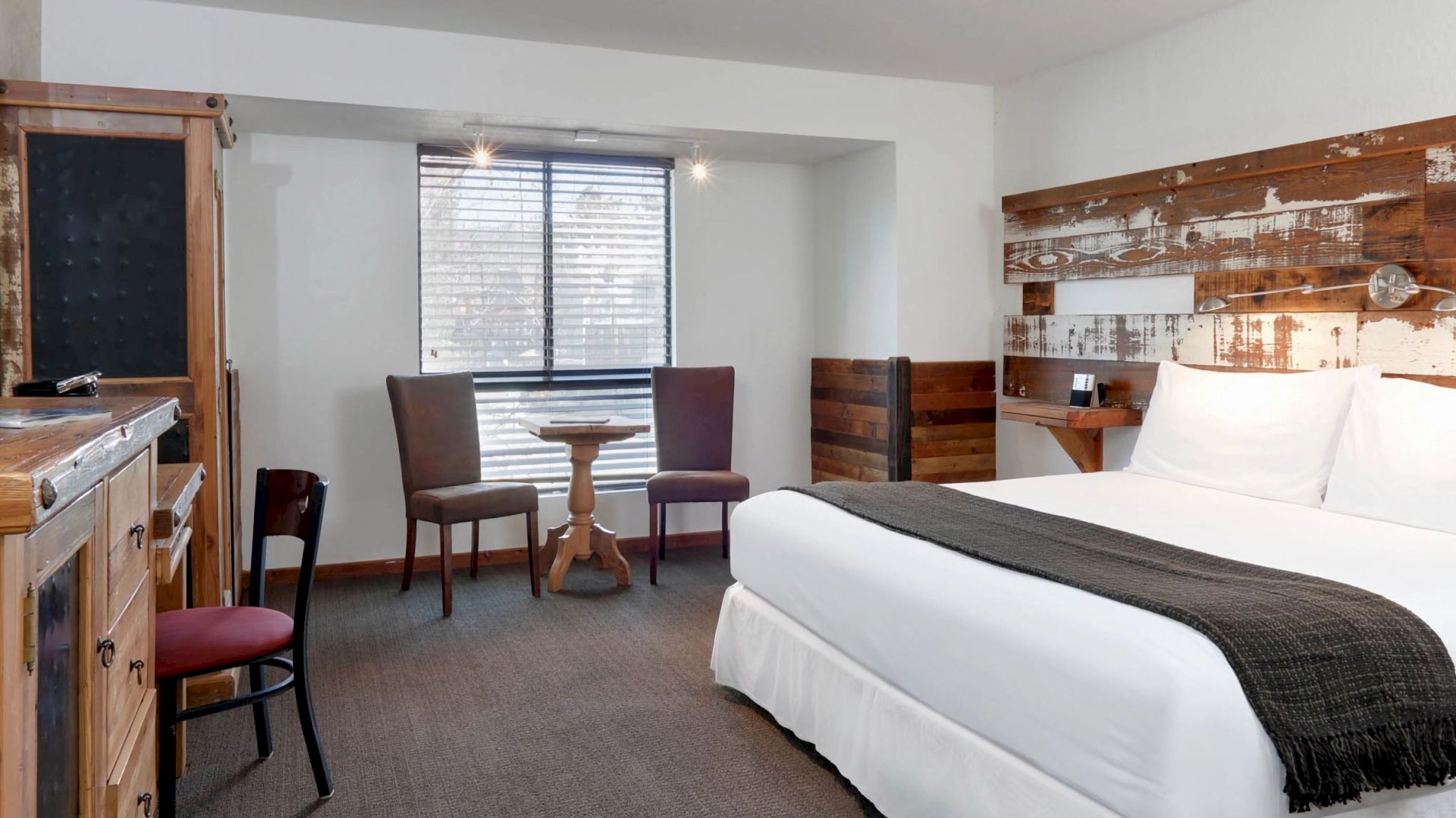 Inn at South Lake Tahoe — photo 6 of 60
